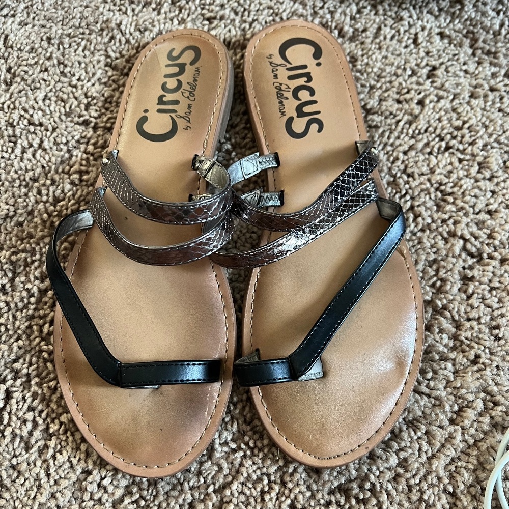 Circus sandals